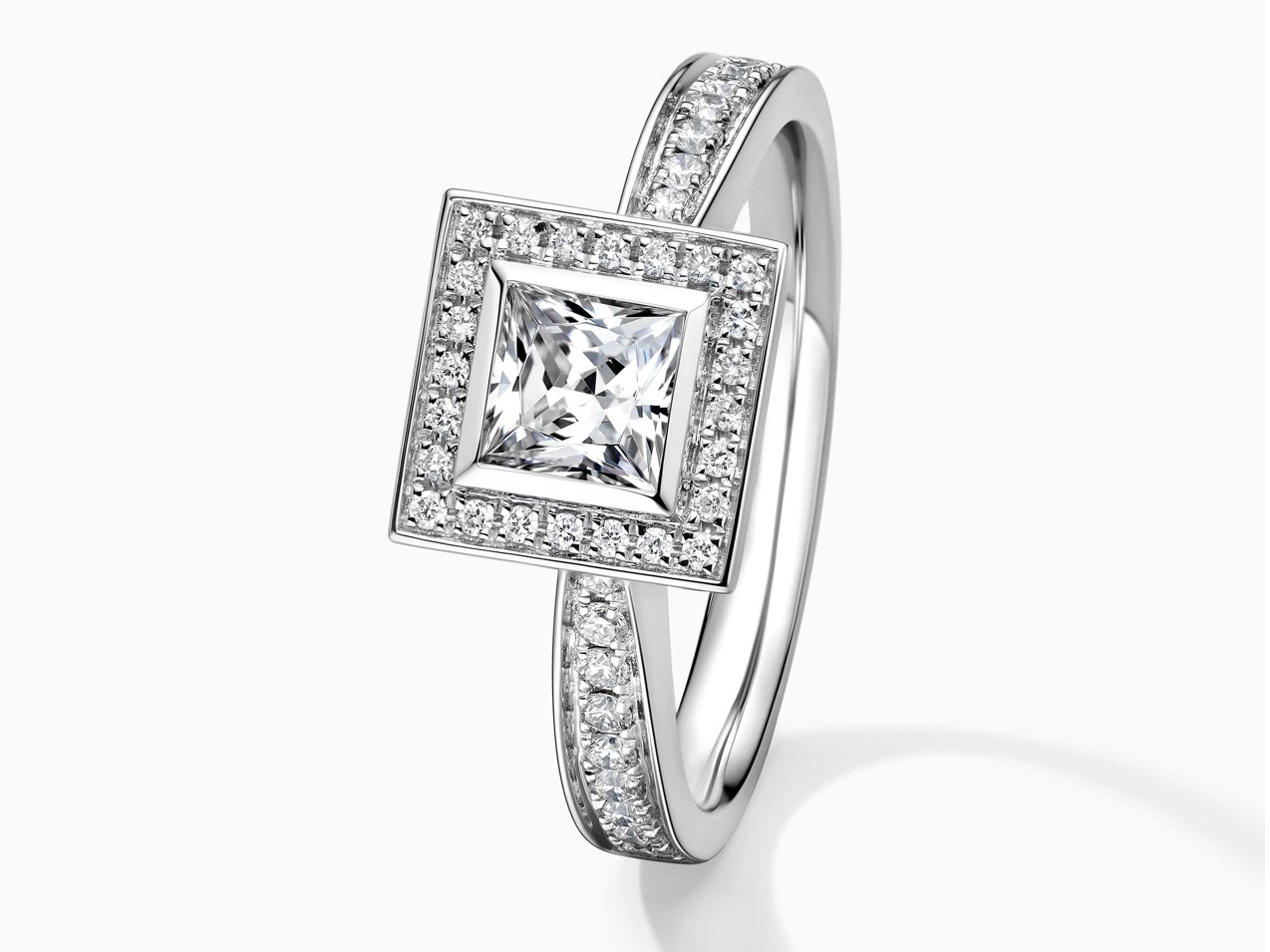 DR princess cut halo ring